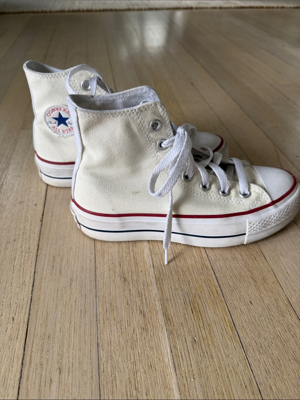 Converse High-Top Platform Sneaker size 5 women’s - Picture 2 of 8